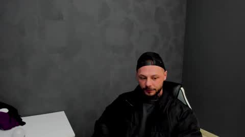 Snapshot of brianhunts chatting on 03/08/25, 06:54 Brian online show from 03/08/25, 06:54