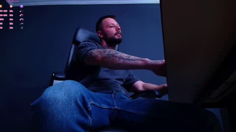 Snapshot of brianhunts chatting on 10/28/25, 05:11 Brian online show from 10/28/25, 05:11