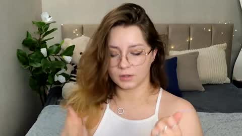 Snapshot of briarwynn chatting on 06/07/26, 06:22 briarwynn online show from 06/07/26, 06:22