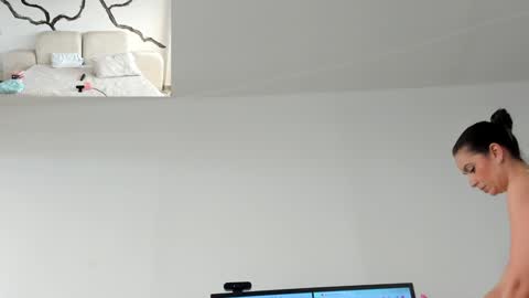 Snapshot of bridgetrodriguez chatting on 02/01/25, 02:56 online show from 02/01/25, 02:56