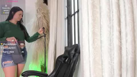 Snapshot of bridgetrodriguez chatting on 09/17/25, 11:34 online show from 09/17/25, 11:34