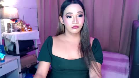 Snapshot of bridgettlovesyou chatting on 02/14/25, 07:59 BRIDGETT online show from 02/14/25, 07:59