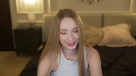 Diamonds Girls online show from 10/25/25, 12:18