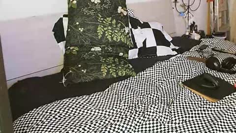 Snapshot of bright_mind chatting on 02/02/26, 09:13 bright_mind online show from 02/02/26, 09:13