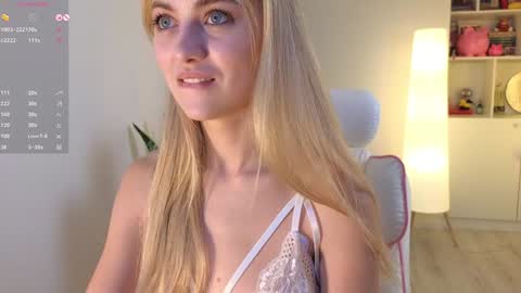 Snapshot of brilliantvictoria chatting on 01/17/25, 02:07 Vi. online show from 01/17/25, 02:07