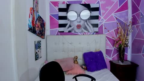 Snapshot of brisahott chatting on 01/18/25, 01:40 Brisa online show from 01/18/25, 01:40