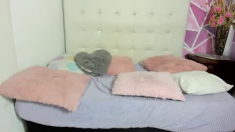 Snapshot of brisahott chatting on 02/14/25, 05:36 Brisa online show from 02/14/25, 05:36