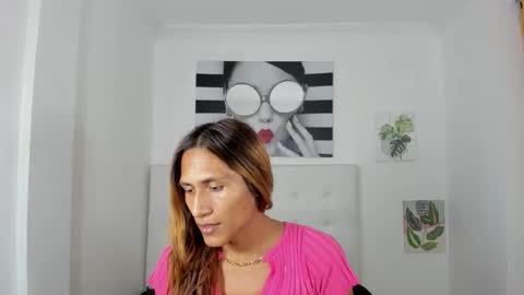 Snapshot of brisahott chatting on 09/16/25, 01:39 Brisa online show from 09/16/25, 01:39