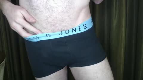 Snapshot of brit_dadbod chatting on 01/27/25, 04:43 brit_dadbod online show from 01/27/25, 04:43