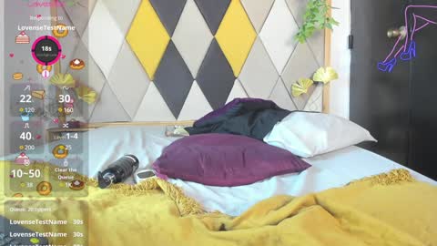 Snapshot of britannyclaire chatting on 01/12/25, 07:00 BritannyClaire online show from 01/12/25, 07:00