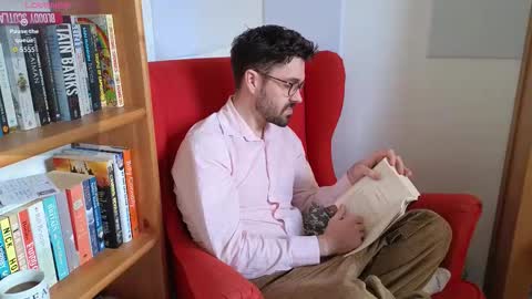 Snapshot of britishpoet69 chatting on 11/27/25, 11:34 British Poet online show from 11/27/25, 11:34