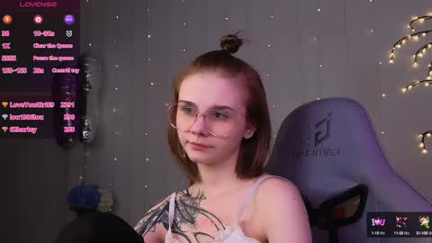 Snapshot of britney_lynch chatting on 01/11/25, 03:55 Britney online show from 01/11/25, 03:55