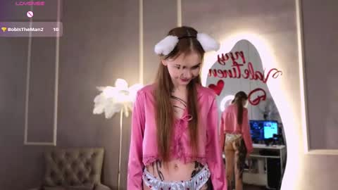 Snapshot of britney_lynch chatting on 02/13/25, 08:45 Britney online show from 02/13/25, 08:45