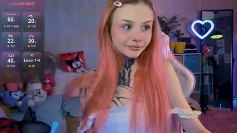 Snapshot of britney_lynch chatting on 09/16/25, 08:10 Britney online show from 09/16/25, 08:10