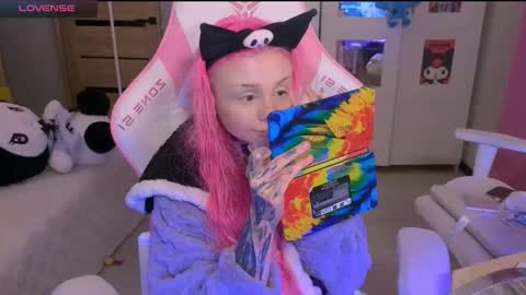 Snapshot of britney_lynch chatting on 10/22/25, 05:34 Britney online show from 10/22/25, 05:34