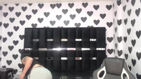 Snapshot of britney_sub chatting on 01/08/25, 09:53 Britney online show from 01/08/25, 09:53