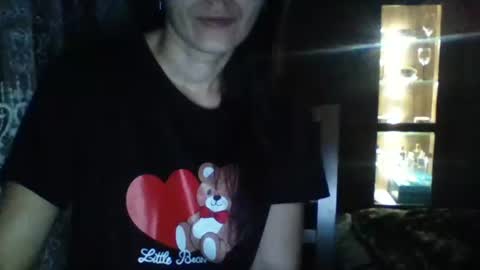 Snapshot of britneyamy chatting on 01/01/25, 09:41 Britney online show from 01/01/25, 09:41