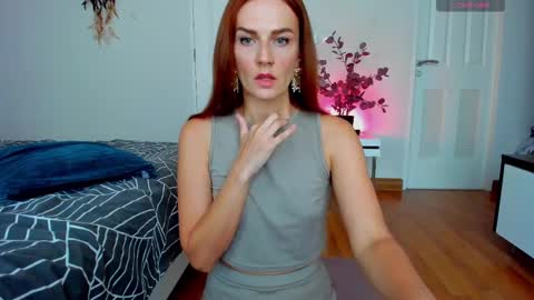 Snapshot of britneyhall chatting on 02/13/25, 08:06 britneyhall online show from 02/13/25, 08:06