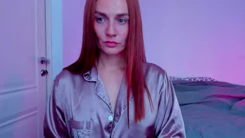 Snapshot of britneyhall chatting on 11/20/25, 09:09 britneyhall online show from 11/20/25, 09:09