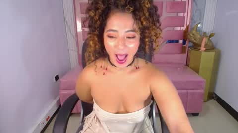 Snapshot of brittany_ch chatting on 04/09/26, 08:25 BRITANY online show from 04/09/26, 08:25