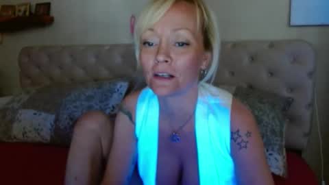 brittneychats81 online show from 03/24/26, 04:23
