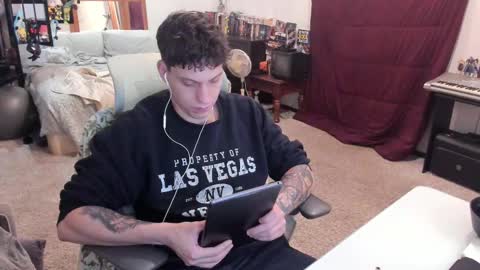 Brock Lee Reynolds online show from 09/19/25, 03:52