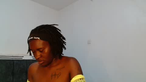 Snapshot of broken_haloo chatting on 02/18/26, 06:31 broken_haloo online show from 02/18/26, 06:31