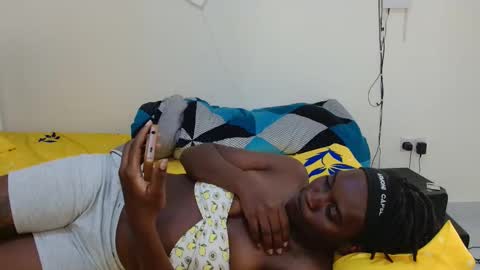 broken_haloo online show from 03/25/26, 02:12