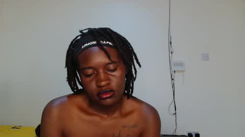 broken_haloo online show from 04/03/26, 06:11