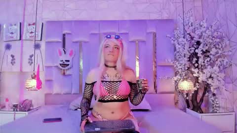     online show from 02/17/26, 01:29