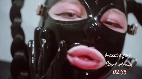 Anna online show from 09/08/25, 03:55