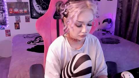 Martha online show from 11/21/25, 01:54