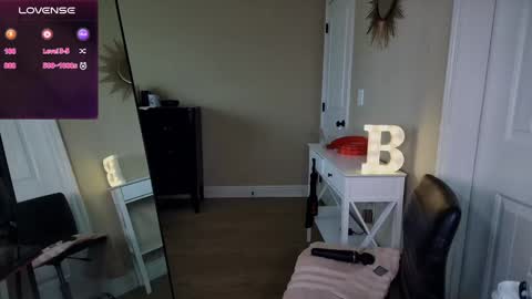 Snapshot of brookebee27 chatting on 12/10/24, 09:43 brookebee online show from 12/10/24, 09:43