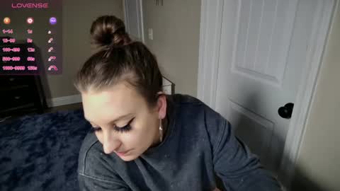 Snapshot of brookebee27 chatting on 02/17/25, 11:53 brookebee online show from 02/17/25, 11:53