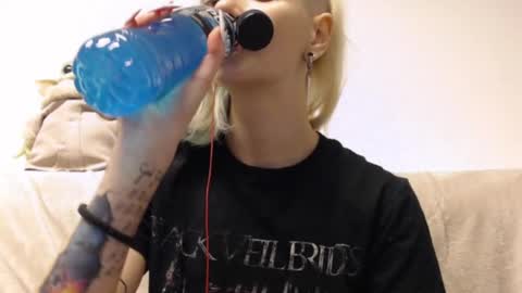 brookewylde_20 online show from 01/19/25, 04:04