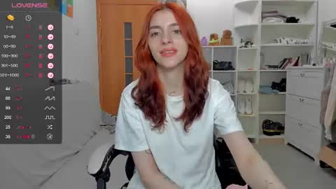 Snapshot of broosnica1 chatting on 06/11/26, 08:01 broosnica1 online show from 06/11/26, 08:01