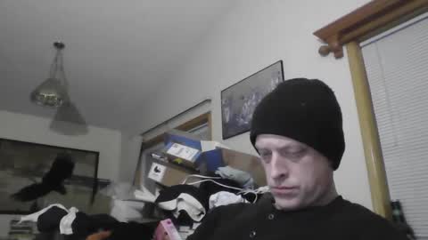 Snapshot of browndog5580 chatting on 02/24/25, 01:24 browndog5580 online show from 02/24/25, 01:24