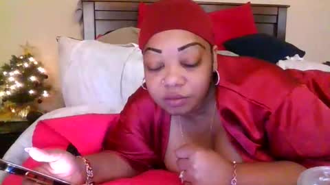 brownroundrenee online show from 12/22/25, 11:07