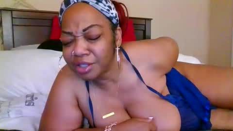 brownroundrenee online show from 03/12/26, 09:48