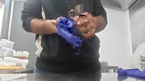 brownskinbull1 online show from 06/15/26, 11:23
