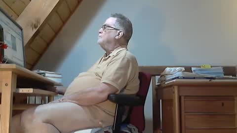 brubar online show from 10/11/25, 09:24