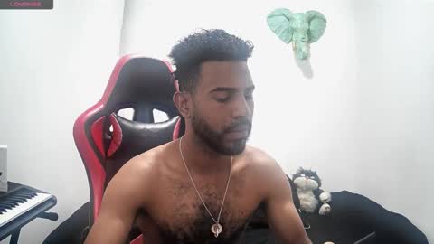 Snapshot of bruce_1111 chatting on 11/23/25, 08:30 bruce_1111 online show from 11/23/25, 08:30