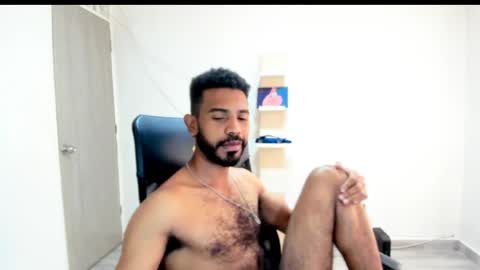 bruce_1111 online show from 04/11/26, 06:56