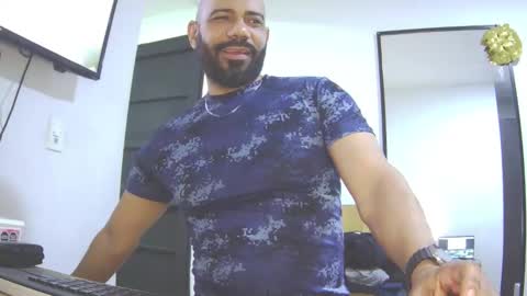 Bruce online show from 09/27/25, 08:47