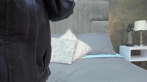 Bruce Hans online show from 10/25/25, 11:40