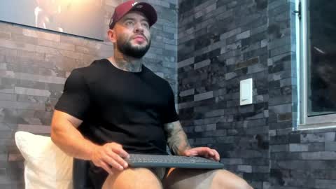 brucedallas online show from 04/01/26, 02:34