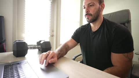 Snapshot of brucestryker chatting on 01/11/25, 05:51 onlyfans BRUCESTRYKER online show from 01/11/25, 05:51