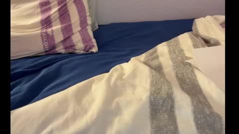 Snapshot of brujo_4 chatting on 10/07/25, 01:52 Brujo 4 online show from 10/07/25, 01:52