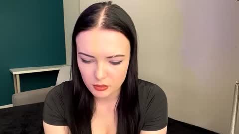 Luna online show from 06/14/26, 02:08