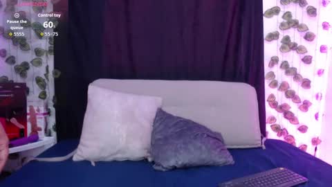 Bruna royale  online show from 02/11/26, 02:33